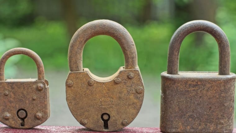 The Evolution of Locksmithing: From Traditional Keys to Smart Locks